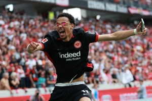 开云官方-队报：利物浦7800万欧固定转会费报价埃基蒂克，已达成协议