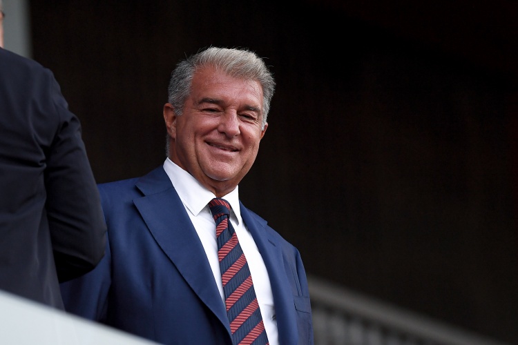 开云官网-拉波尔塔以青训战略与财务管控引领巴萨走出转会困境