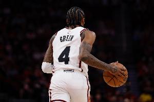 开云官网-杰伦-格林半场10投3中&amp;三分4中2&amp;罚球2中0 得到8分5板&amp;正负值-9