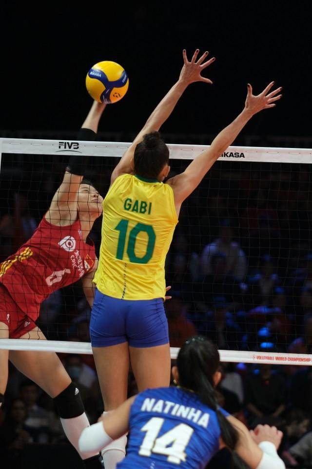 开云-【早报】虽败犹荣！中国女篮的黄金时代！