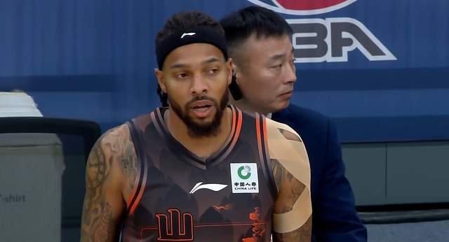 冲11连胜悬念不大，下轮打黑马是道坎，辽宁挡不住，或被宿敌终结