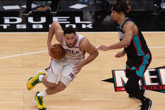 开云网页-空位三分三不沾进攻效率也下滑 西蒙斯到底怎么了