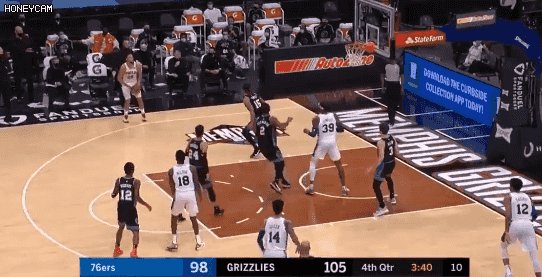 开云网页-空位三分三不沾进攻效率也下滑 西蒙斯到底怎么了