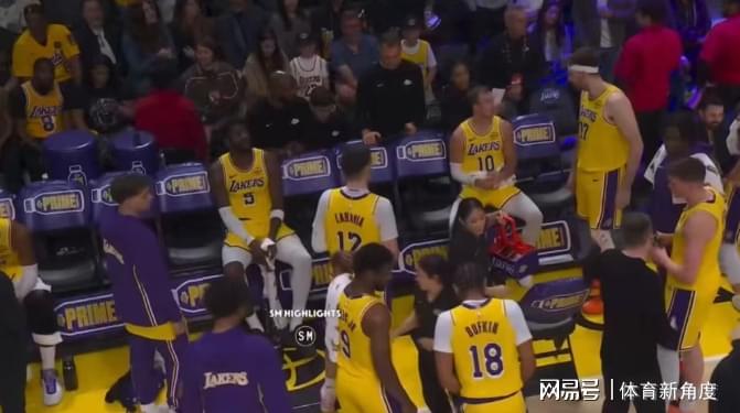 kaiyun-+7，没有三巨头，三对湖人这么强吗？被吓到了